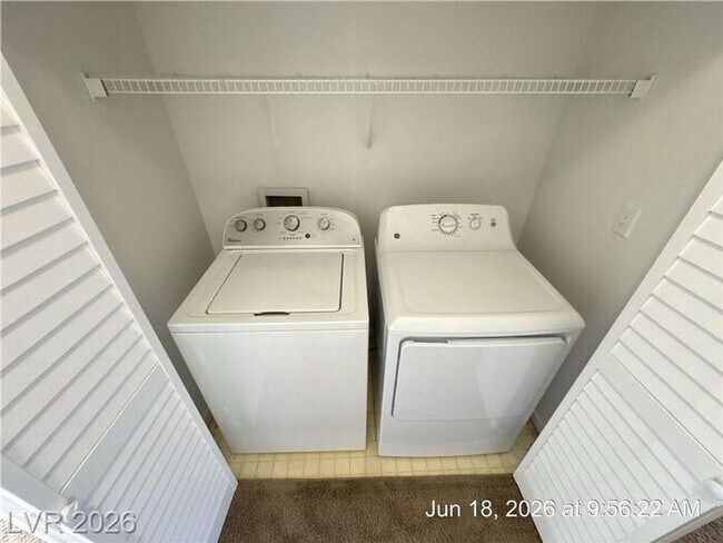 Building Photo - Green Valley Condo w/Community Pool!!