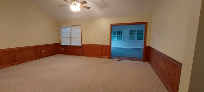 Building Photo - Beautiful Ranch in desirable location