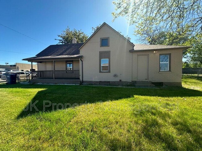Building Photo - 602 2nd Ave S