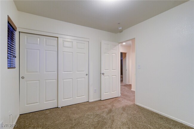 Building Photo - 1071 Paradise Coach Dr