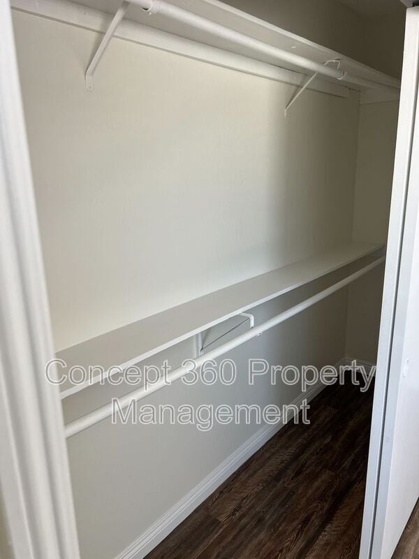 Building Photo - 4087 Farquhar Ave