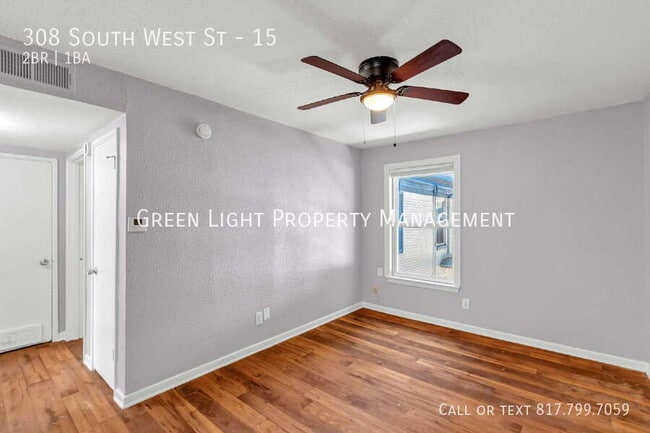 Building Photo - 308 S W St
