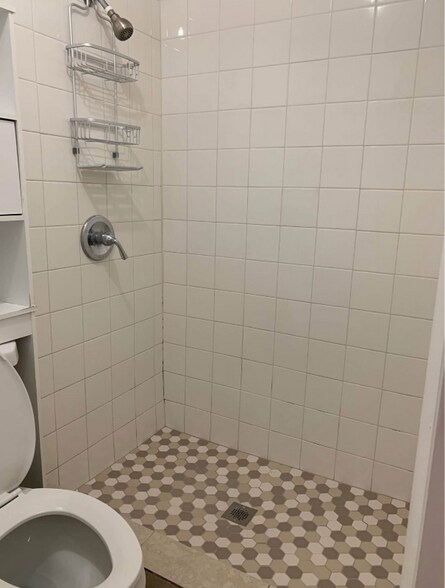 Building Photo - 973 NW 9th Ct