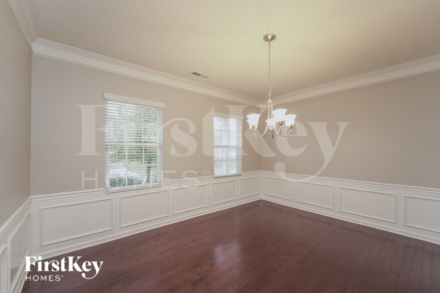 Building Photo - 8739 Balsam Bay Rd