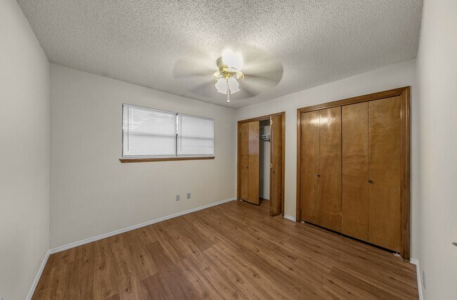 Building Photo - Great 2 Bed /1 Bath Downtown Bentonville