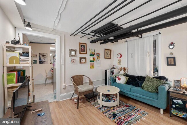 Building Photo - 238 S 13th St