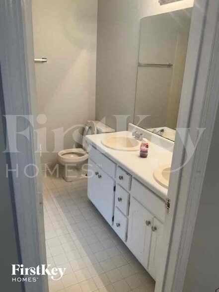 Building Photo - 175 Planters Walk