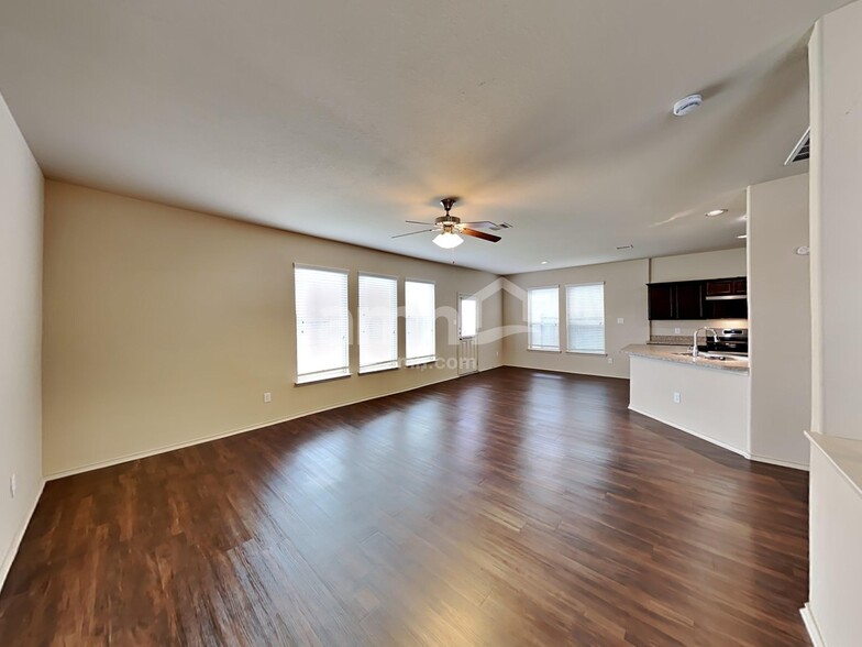 Building Photo - 33217 Wedgewood Dr