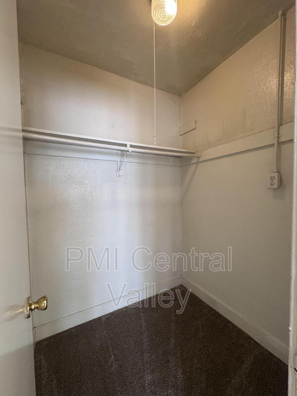 Building Photo - 11 E Geary St