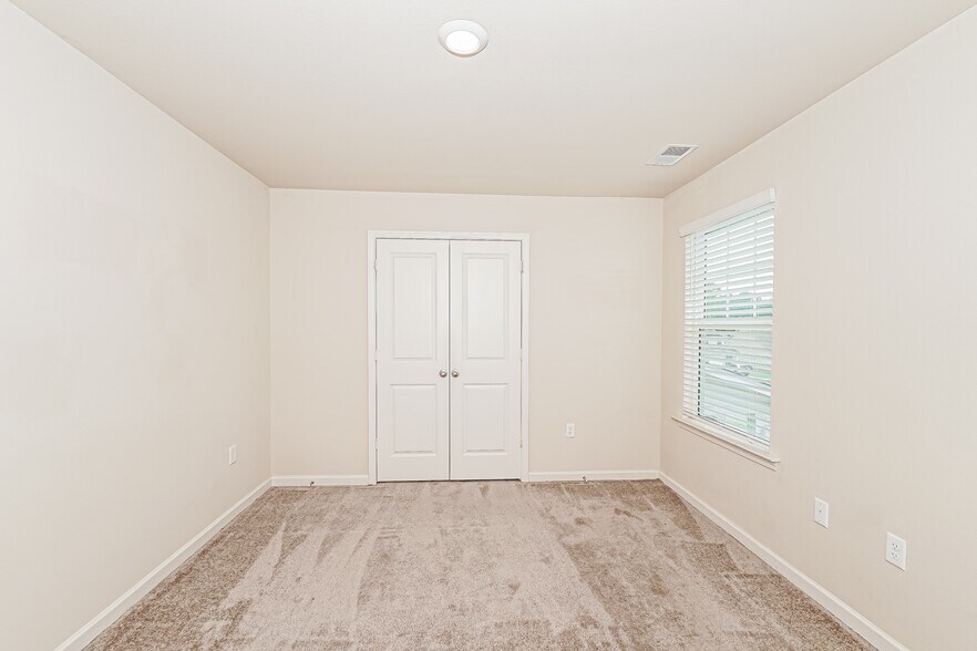 Building Photo - 6383 Rainbow Row