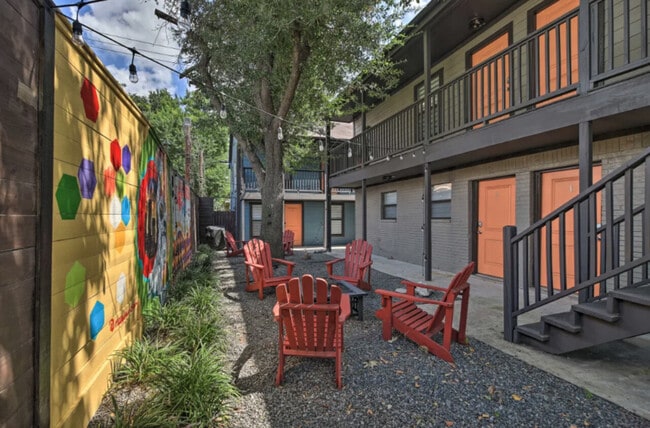 Building Photo - 2211 Blodgett