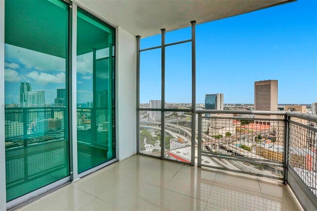 Building Photo - 350 S Miami Ave