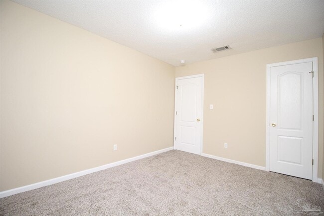Building Photo - 6845 Roundup Ln