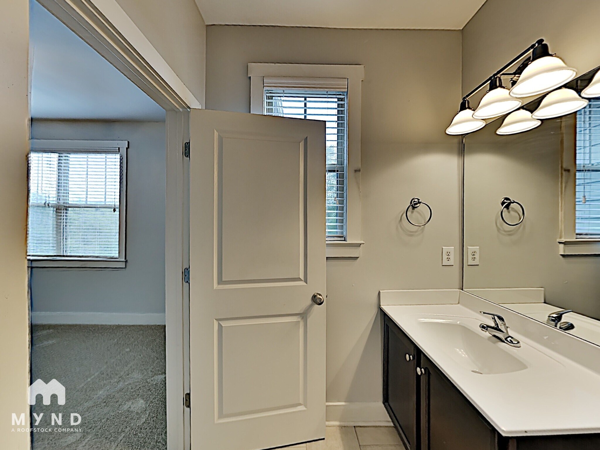 Building Photo - 171 Herring St