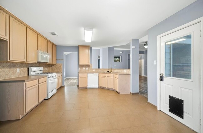 Building Photo - 12714 Ravens Chase Ln