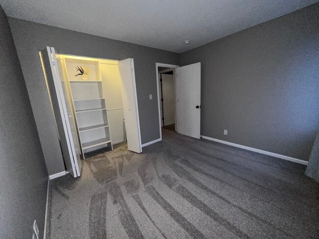 Building Photo - 2600 Light Road