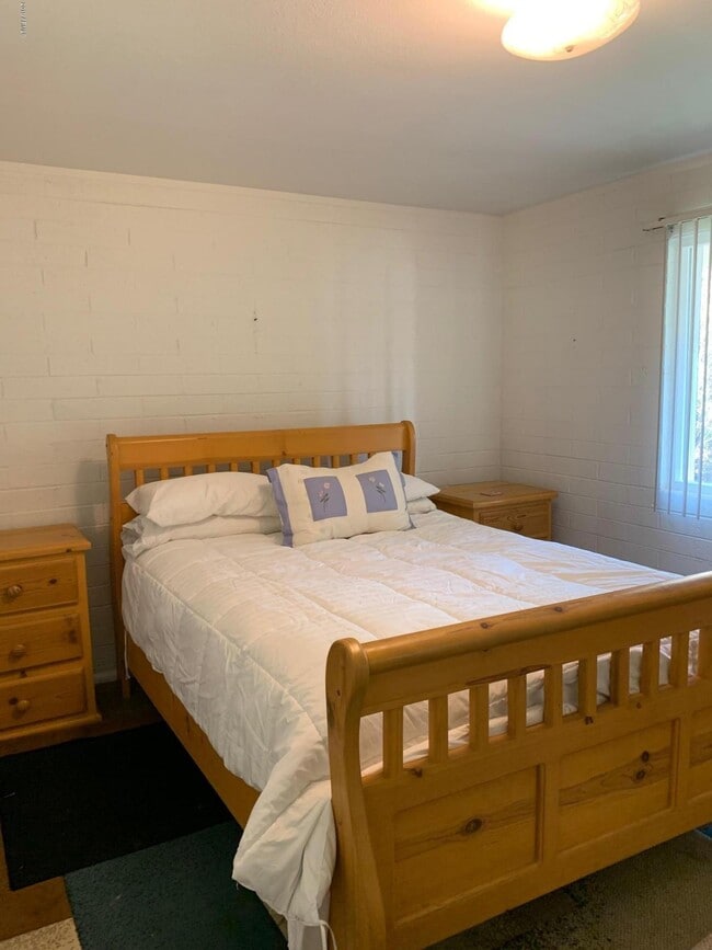 Building Photo - 10654 W Alabama Ave