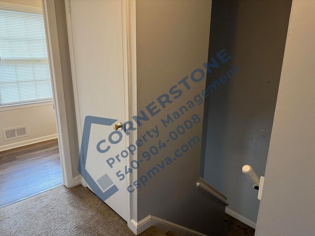 Building Photo - 6500 Carefree Ln