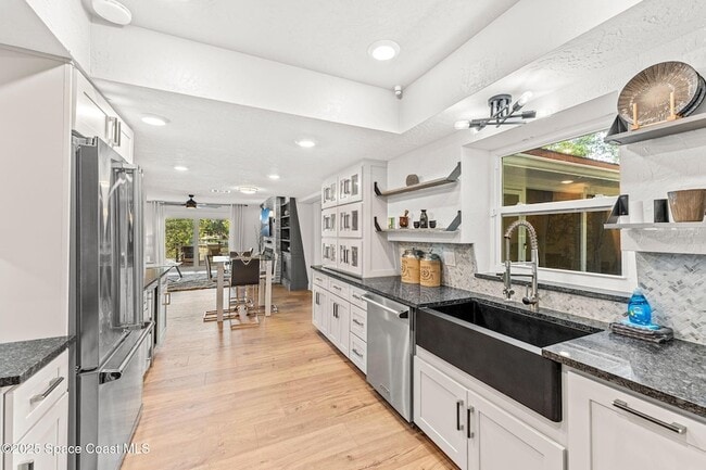 Building Photo - 1428 Rose Ct