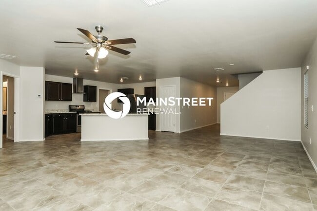 Building Photo - 4 Bedroom Pet-Friendly Home in TUCSON, AZ ...