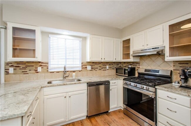 Building Photo - 1066 Wedgewood Ln