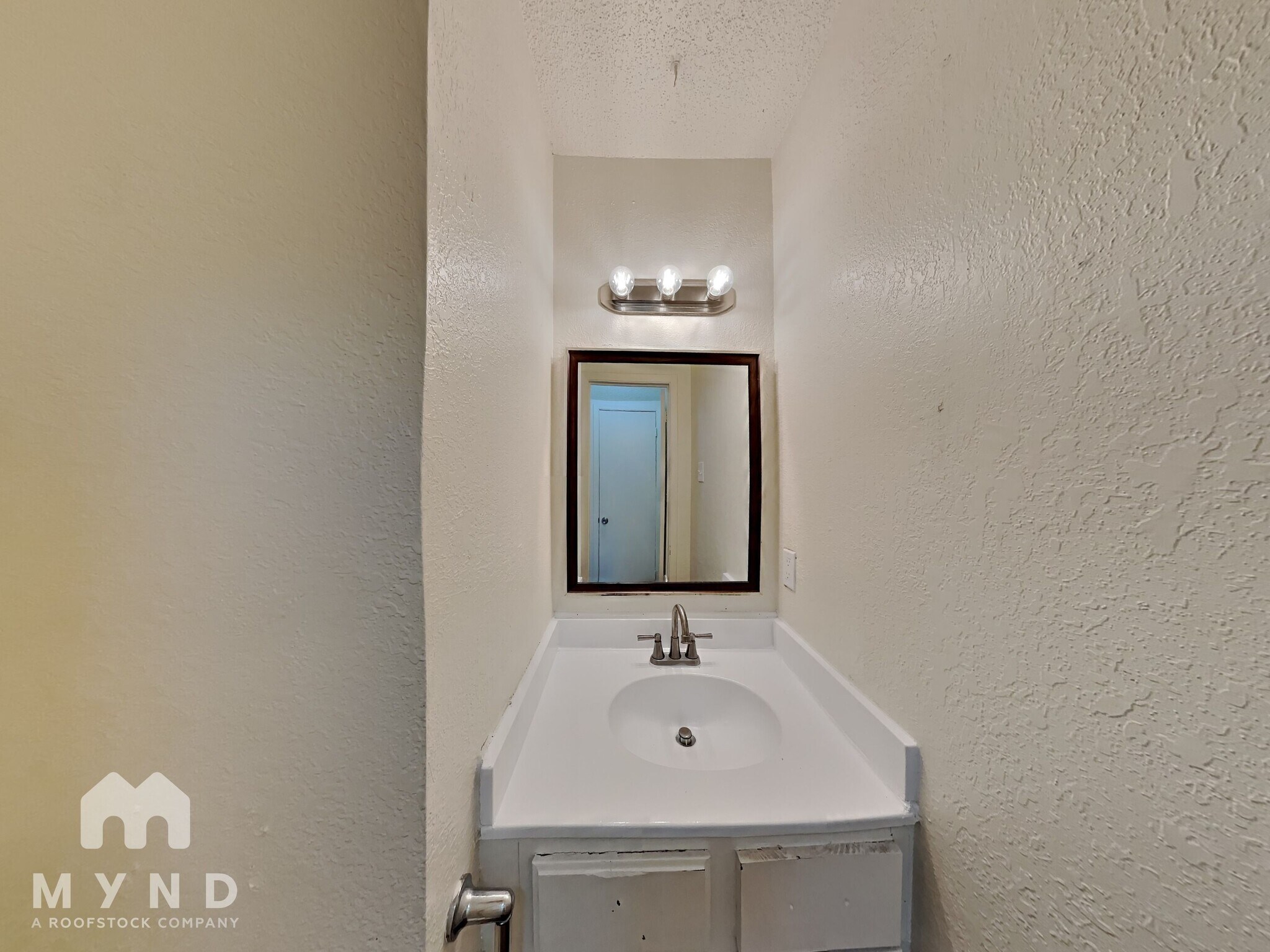 Building Photo - 2806 Wimbledon Ct