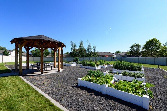 Building Photo - 7878 N Hibiscus Ln