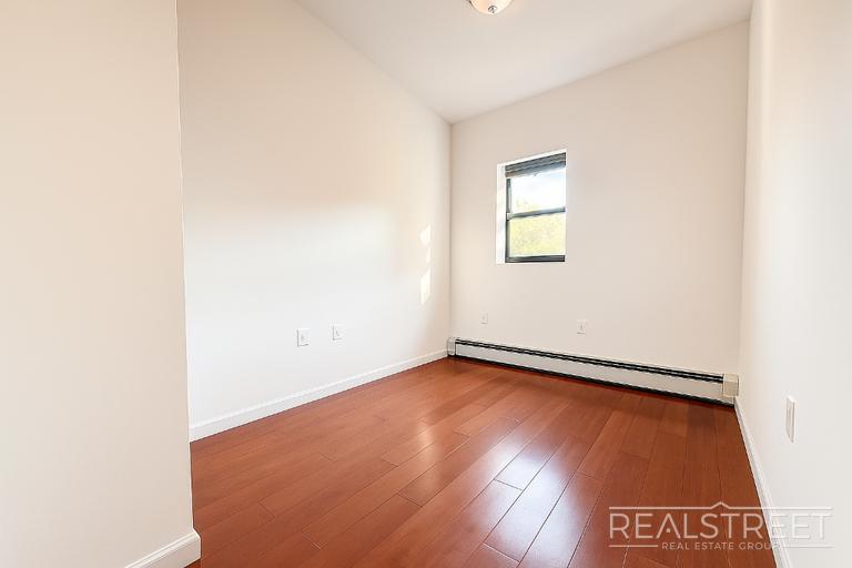 Building Photo - Lovely 3 Bed in Bed Stuy!