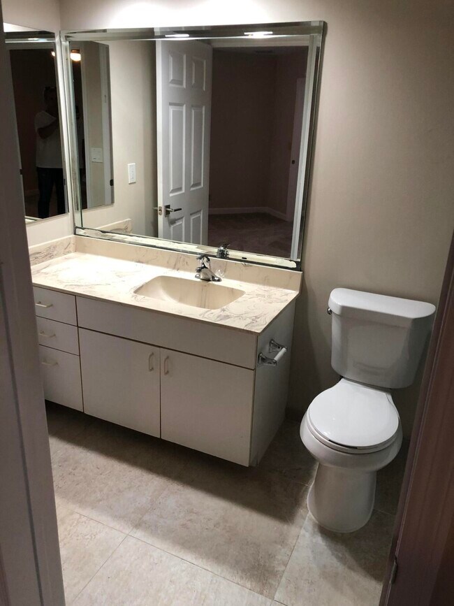 Building Photo - 2579 La Lique Cir