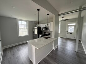 Building Photo - 1530 New Holland Rd