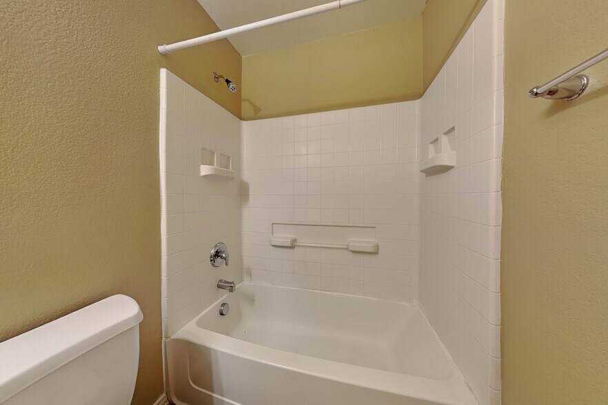 Building Photo - 9001 Quarry Ridge Trail