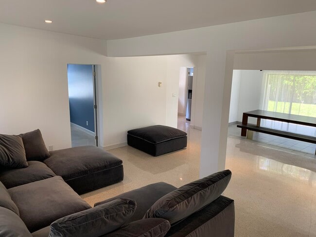 Building Photo - 3405 Dover Rd