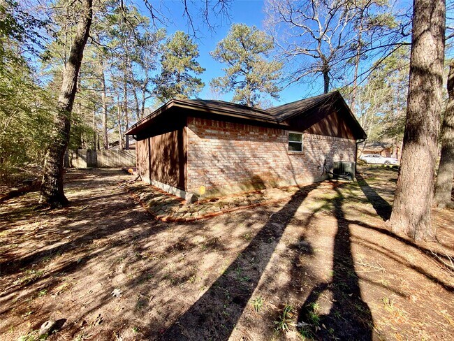 Building Photo - 2 N Waxberry Rd