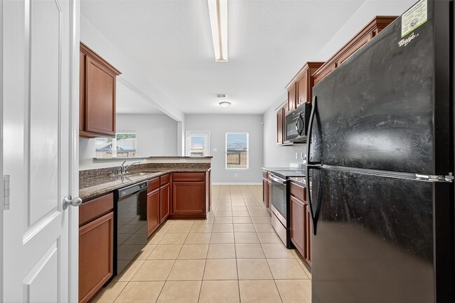 Building Photo - 5119 Harbor Palm Dr