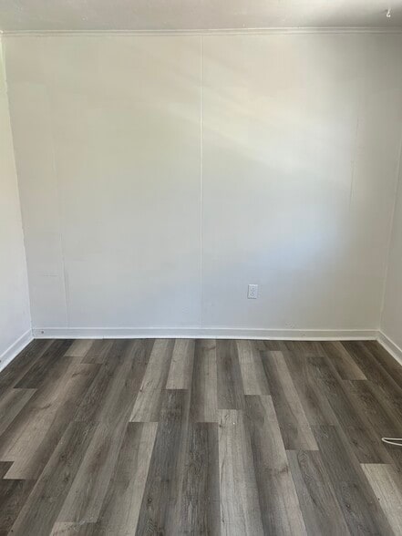 Building Photo - 651 Hollace St