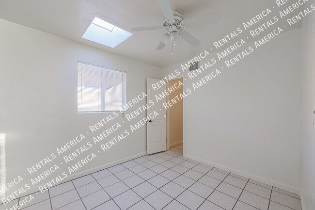 Building Photo - 8835 North 28th Ave