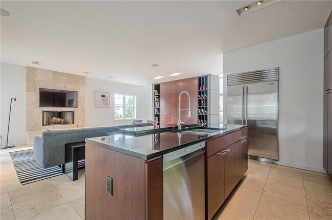 Building Photo - 2269 Briarwood Hills Dr NE