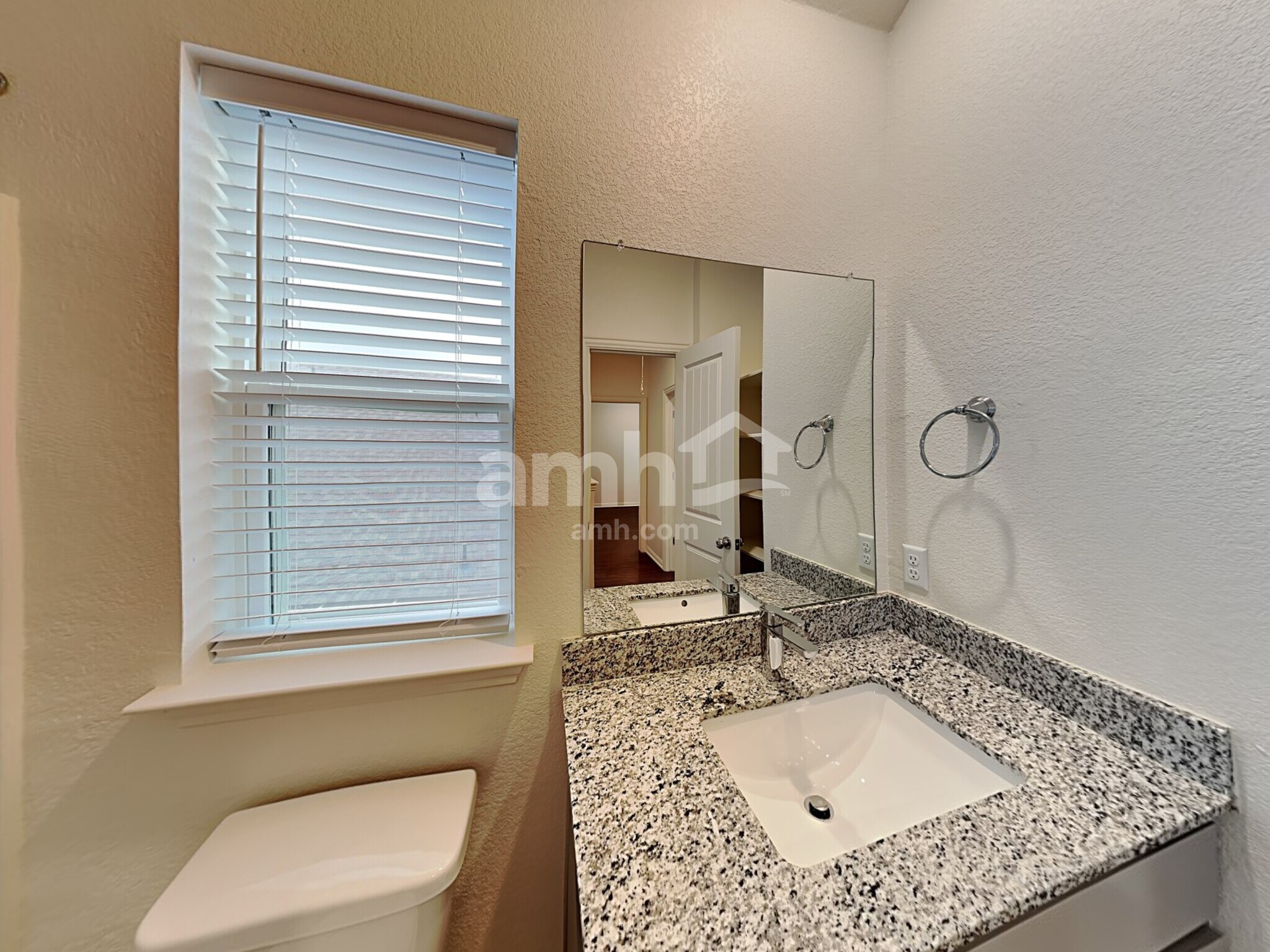 Building Photo - 175 Pebble Creek Run