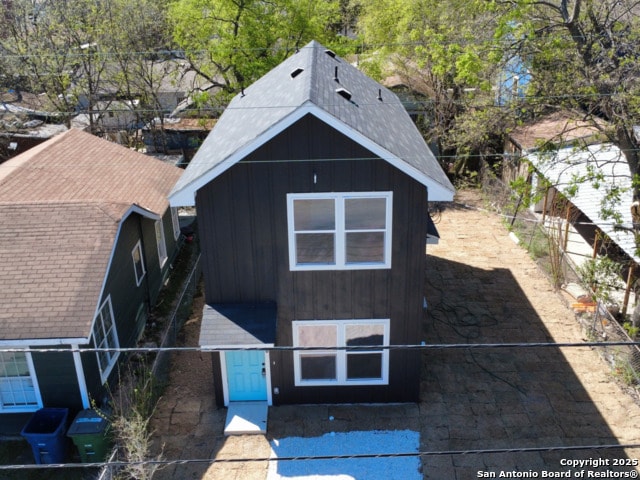 Building Photo - 120 Henry St