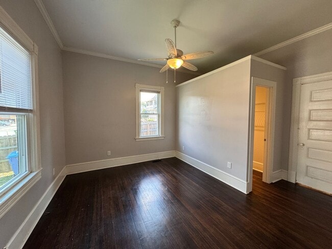 Building Photo - North AVL - Updated Spacious 2/2 Home