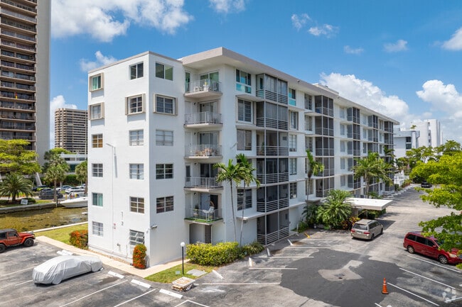 Building Photo - Bahia Vista Condominiums