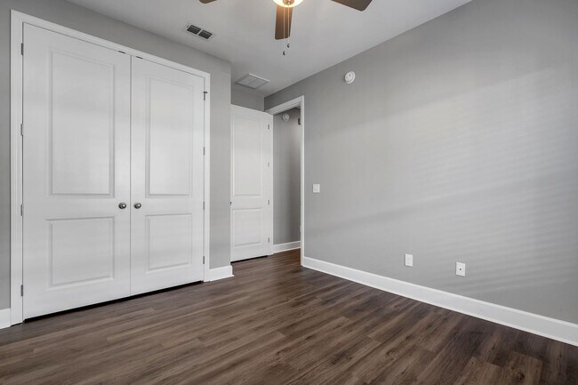 Building Photo - 4497 River Breeze Ln