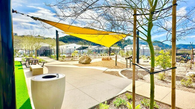 Building Photo - 320 Citrine Trl