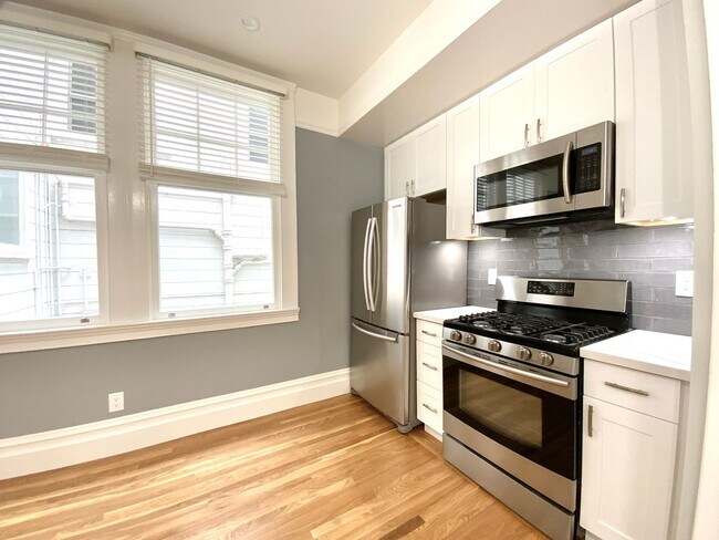 Building Photo - FULLY REMODELED 2BR/1BA. Dishwasher! Laund...