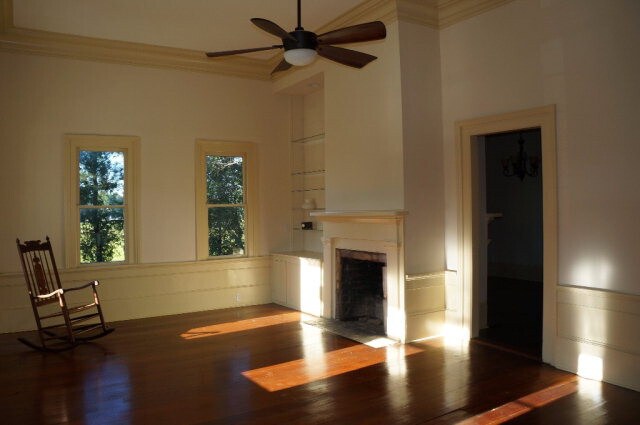 Building Photo - 180 Mayes St
