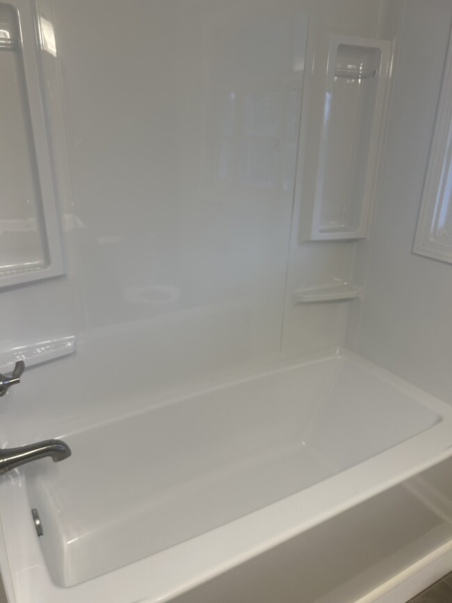 Building Photo - 335 S Lincoln Ave