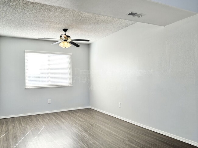 Building Photo - 3465 Kirkwood Dr