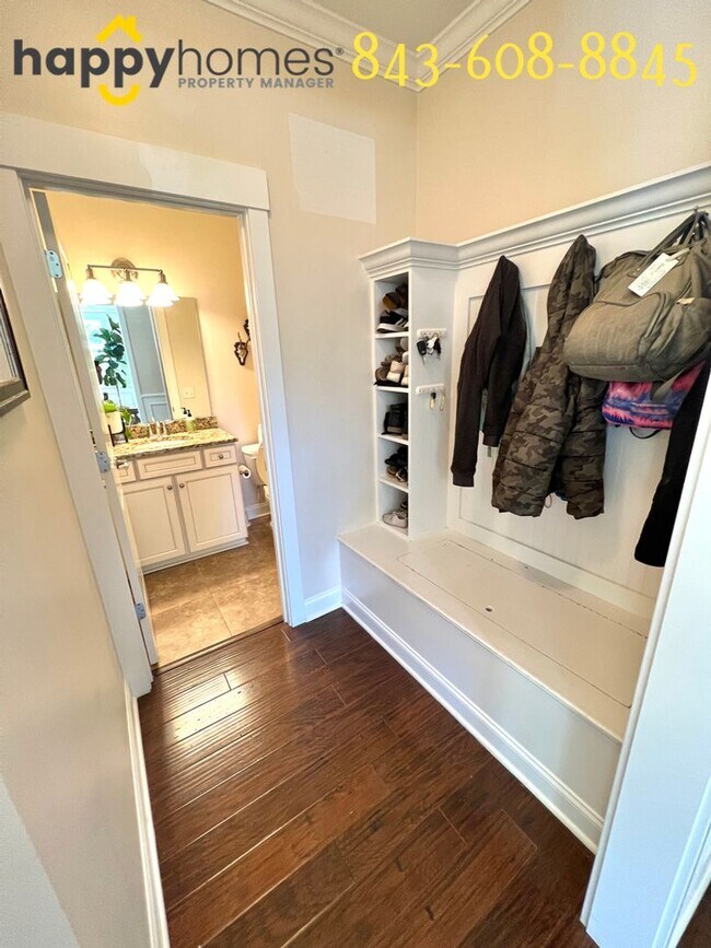 Building Photo - 4 Bed 3.5 Bath Home at Carolina Bay in Wes...