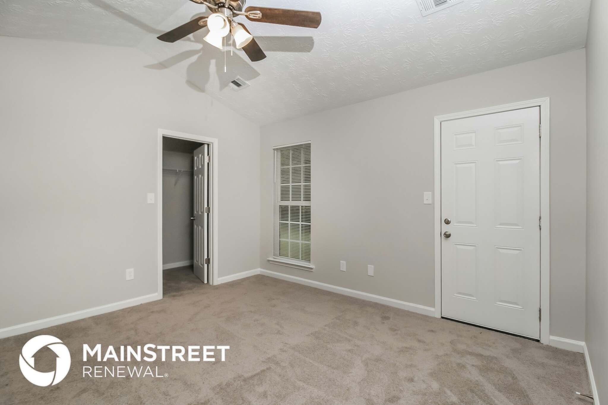 Building Photo - 1100 Overlook Dr