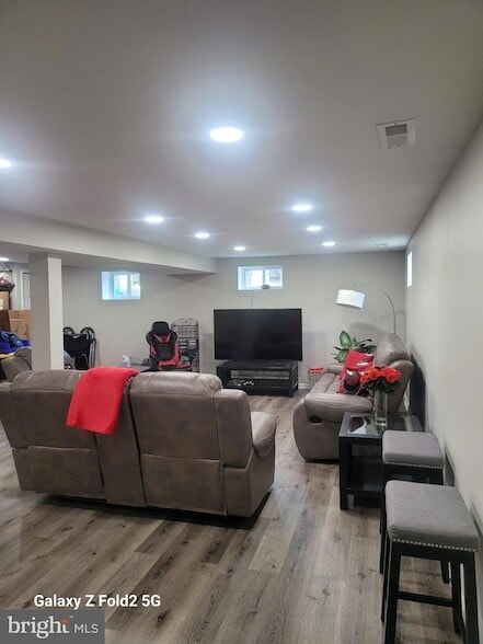 Building Photo - 16309 Holly Hill Dr